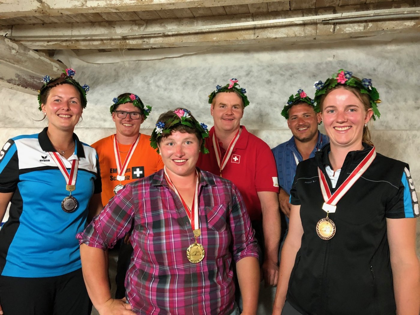 Die Medaillengewinner der Schweizermeisterschaft bei den Damen und Herren: (v.l) Regula Frehner, Peter Vogler, Iris Aebli, Stefan Tobler, Erwin Schuler und Marianne Frischknecht. 