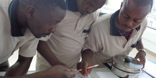 27 Personen besuchen die Schule bereits. (Bild Bühler)