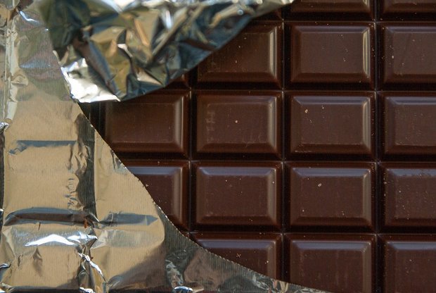 Schweizerinnen und Schweizer essen Schokolade aus inländischer Produktion. Der Export ist aber wirtschaftlich wichtiger. (Bild Pixabay)