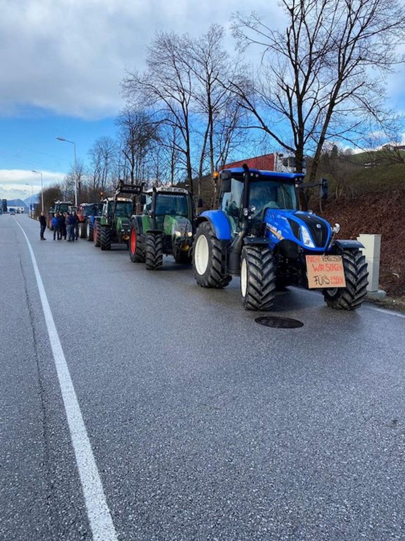 Über 3'300 Bäuerinnen und Bauern protestierten gegen zu tiefe Preise. (Bild Bauernbund)