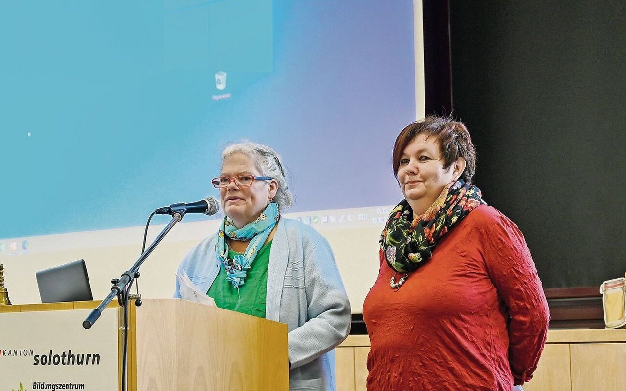 Ida Schaffter (links) und Sieglinde Jäggi freuen sich, endlich gemeinsam vor die Landfrauen treten zu können. 