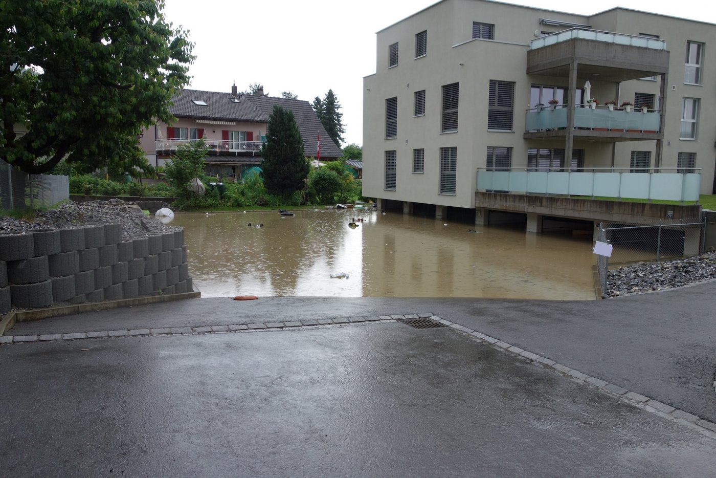 kam es zudem zu einer Überschwemmung.