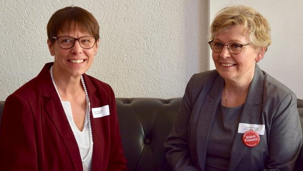 Die neue und die scheidende SBLV-Präsidentin: Anne Challandes (li.) übernimmt von Christine Bühler. (Bild zVg) 