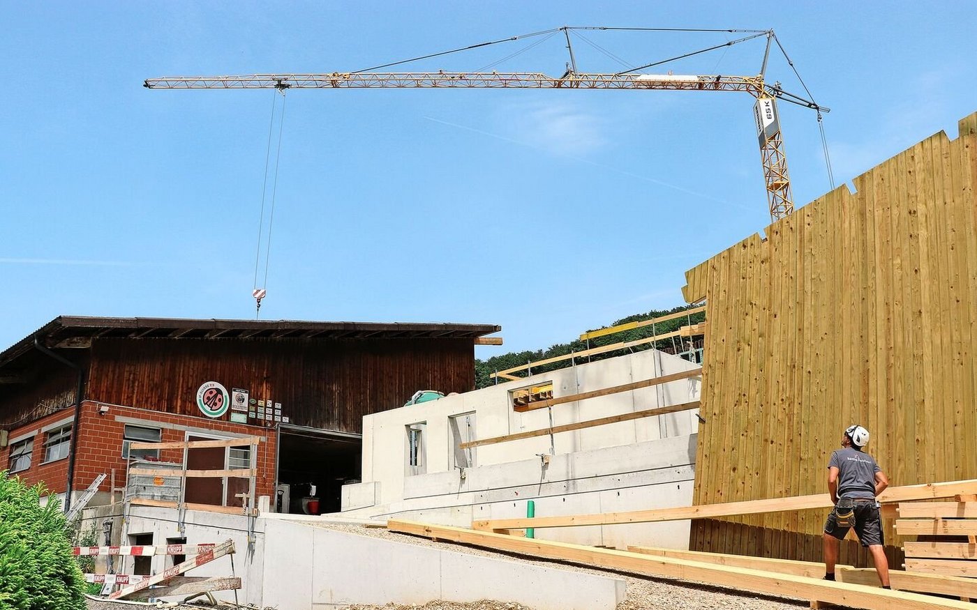 Die Raumplanungsänderung wird Auswirkungen auf die Bautätigkeit der Landwirtschaft haben. Die gesetzlichen Rahmenbedingungen sind ausgearbeitet. Nun ist es an den Kantonen, die Umsetzung zu planen.  