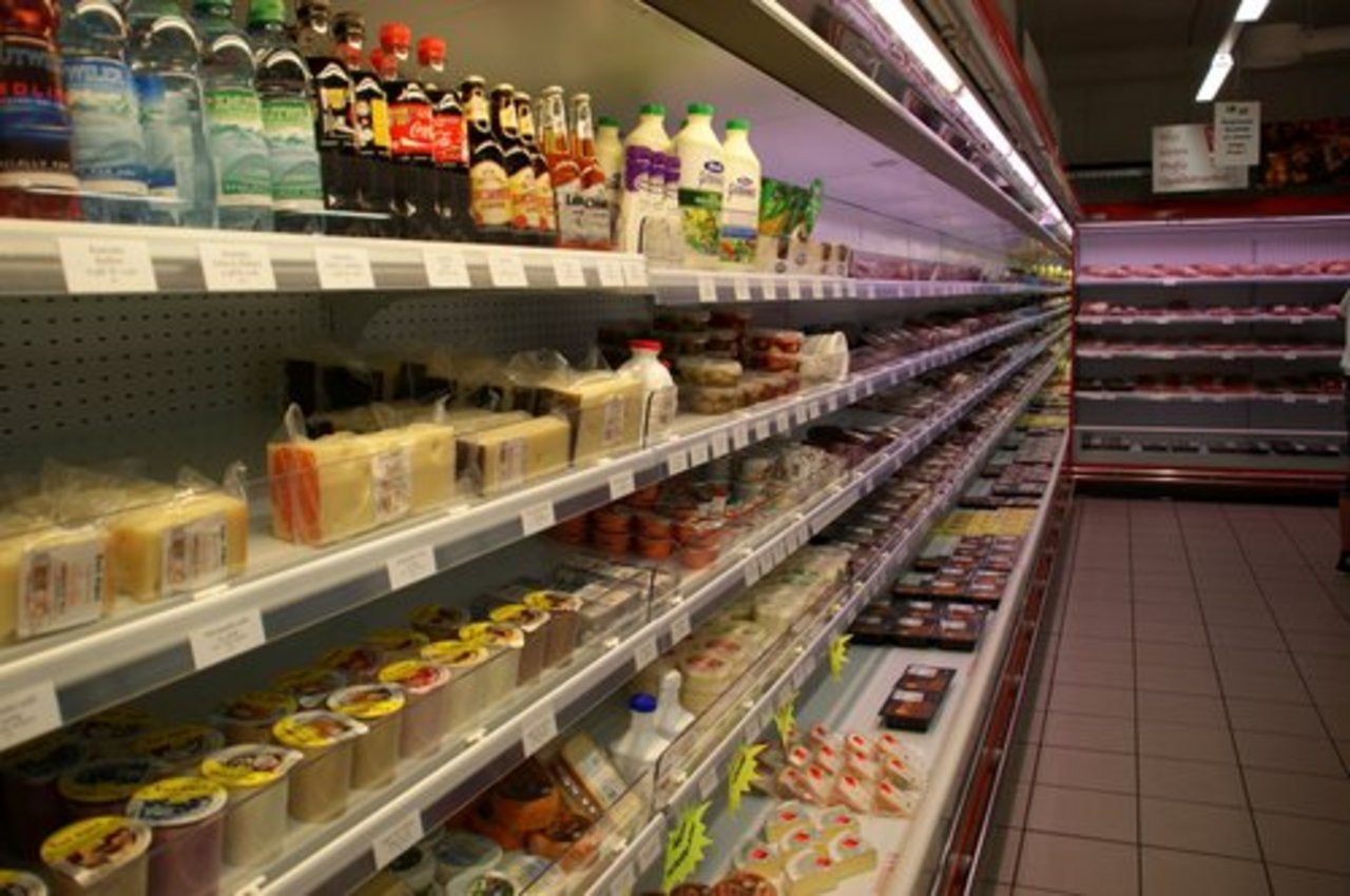Labels geben Hinweise auf Produktionsweise und Herkunft von Lebensmitteln. (Bild: lid)