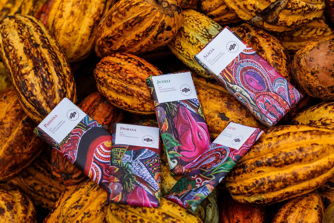 Auch die Verpackung der Schokolade wird nachhaltig produziert, nämlich mit grüner Energie und aus Rohmaterialien. (Bild Choba Choba)