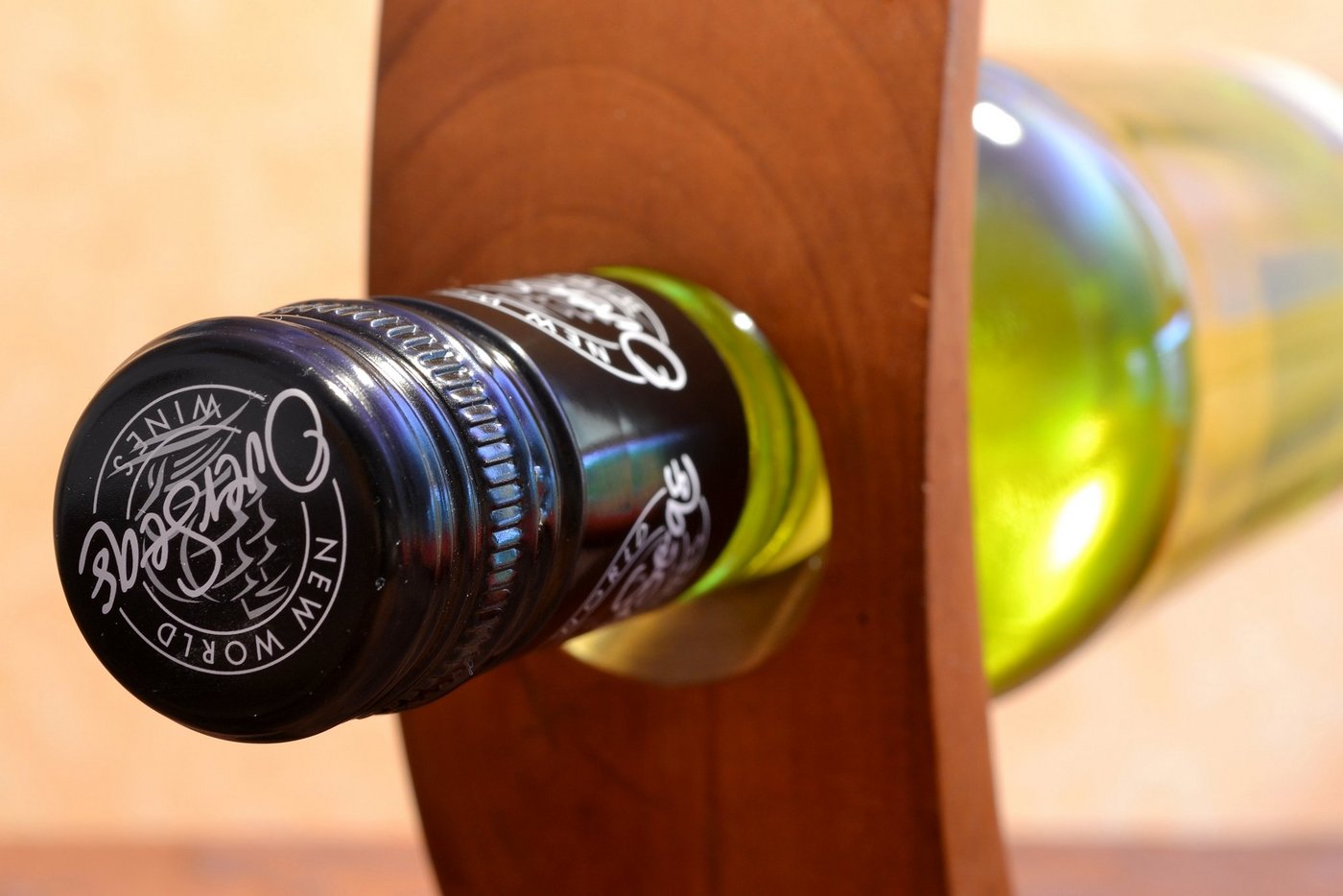 Die Zollfreigrenze für Wein wird von 2 auf 5 Liter angehoben. (Bild: Andreas Hermsdorf / pixelio.de)