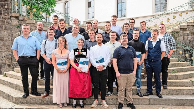 Die Absolvent(innen) der Fachschule 1 und 2 am BBZN Milchwirtschaft in Sursee.