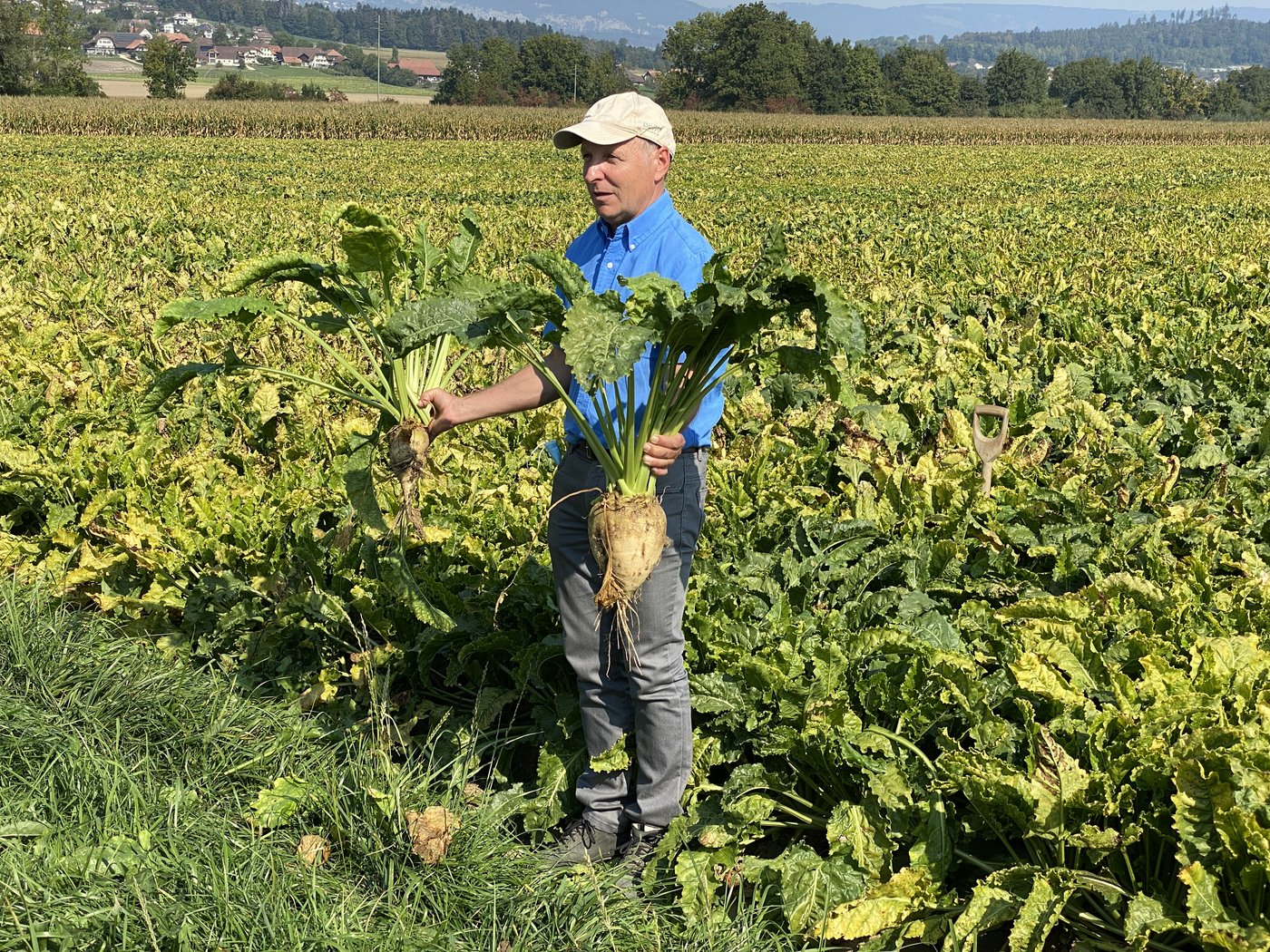 Samuel Jenni stellte am heutigen Medienanlass der SVZ die aktuell verheerende Situation in der Schweiz dar.
