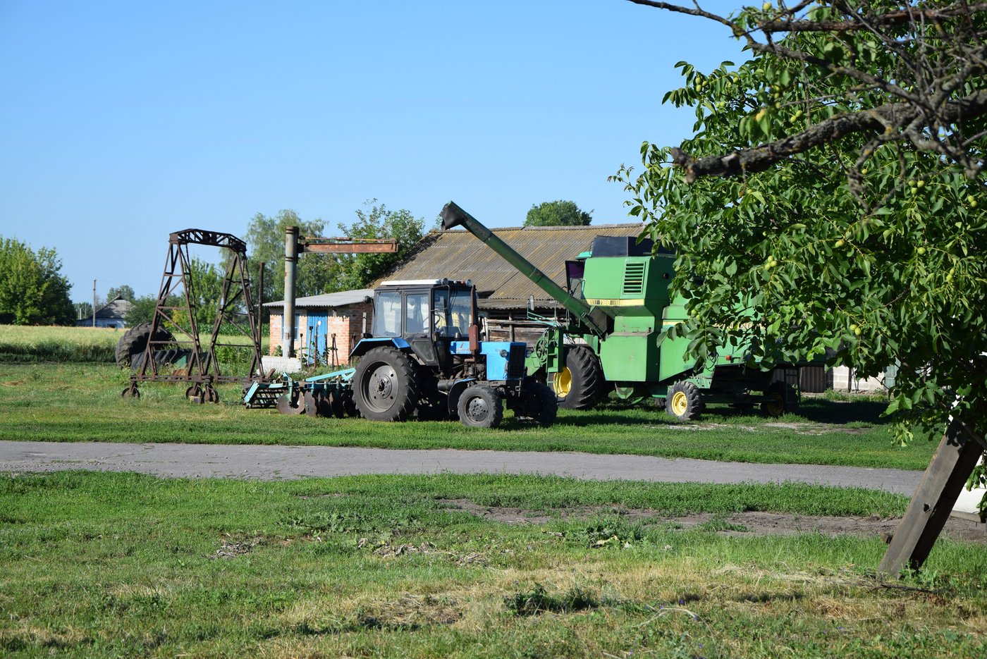 Zum Teil sind noch Maschinen aus Sowjet-Zeiten voll funktionsfähig. (Bild Katrin Erfurt)
