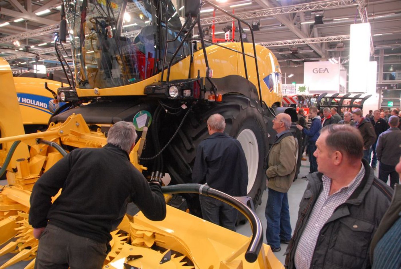 ... strömten heute Vormittag zahlreich an die Agrama. Diese findet alle zwei Jahre statt.