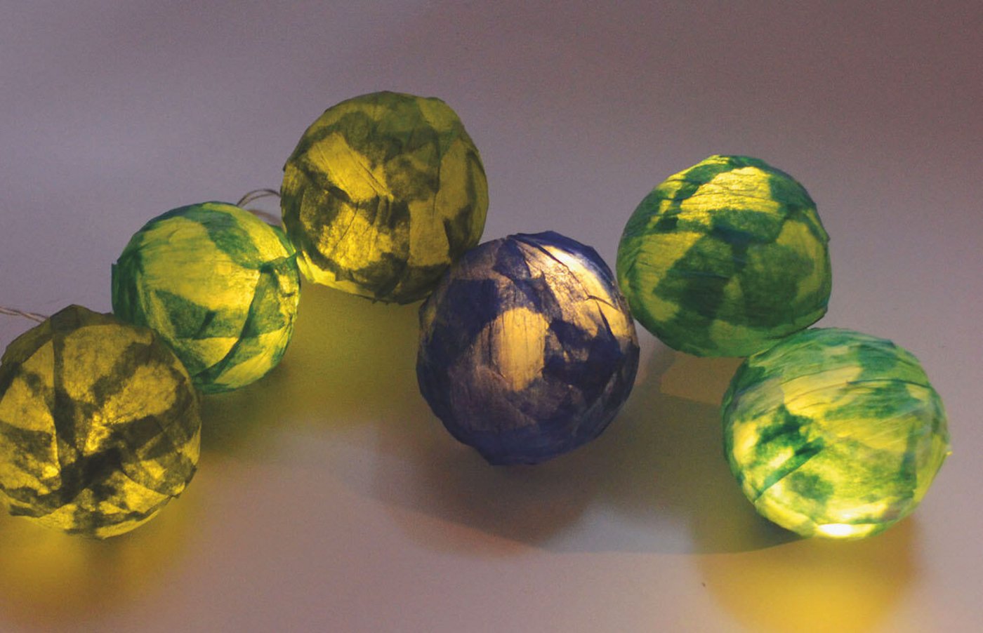 Bastle dir eine stimmungsvolle Lichterkette. (Foto: Pia Bertsch)