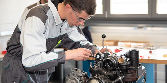 Sandro Weber aus St. Gallen holt sich an den Swiss Skills den Meistertitel. (Bilder zVg)
