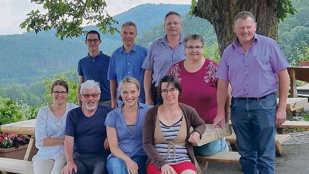 Der SKBV-Vorstand im Der SKBV-Vorstand im Jubiläumsjahr mit Präsidentin Kathrin Meyer (sitzend, 3. v. l.).