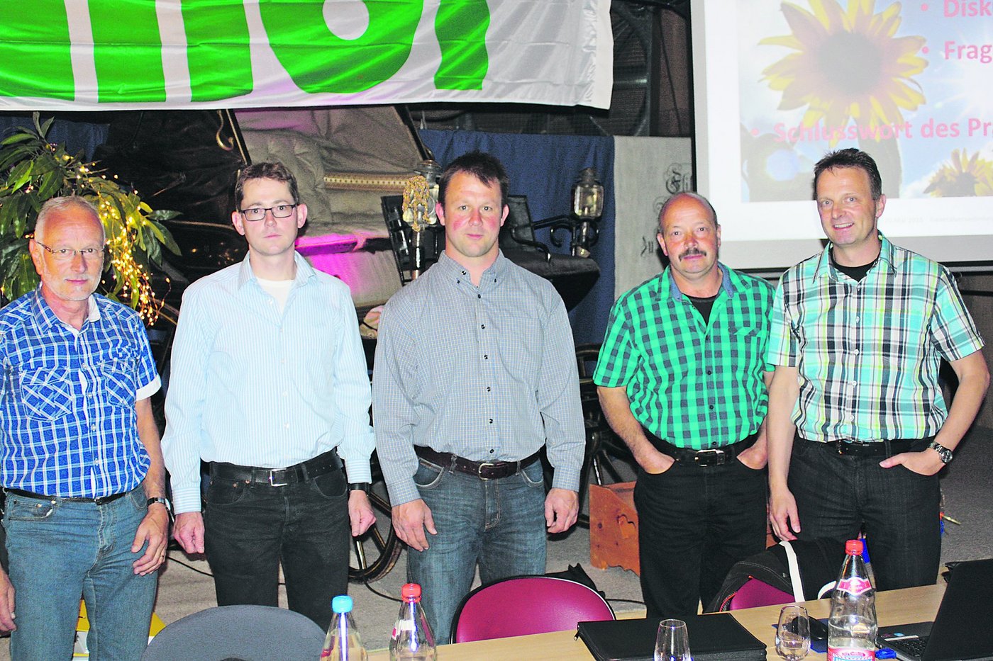 Standortleiter von Uettligen, Ernst Marti, (v.l.n.r), Sekretär Walter Zürcher, Präsident Samuel Schädeli, Vizepräsident Urs Kernen und Geschäftsführer Andreas Reber wollen die Segel richtig setzen, um das «Schiff» Landi Wohlensee rasch auf Kurs zu bringen.  (Bild Andrea Wyss)