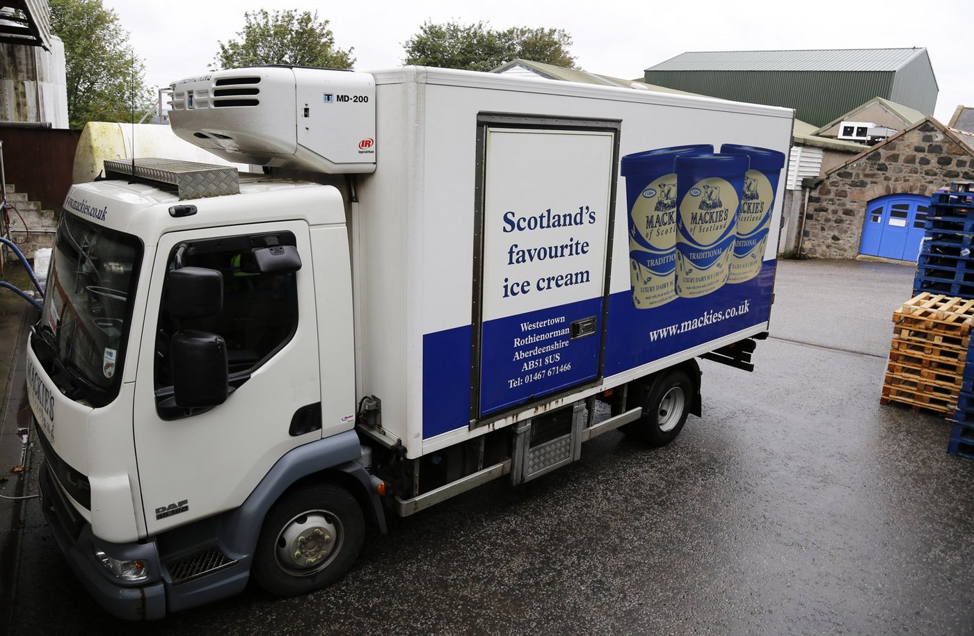 «Mackie's» ist in ganz Grossbritannien ein Begriff: Die Glace wird im Luxussegment angeboten. (Bild: Jonas Ingold)