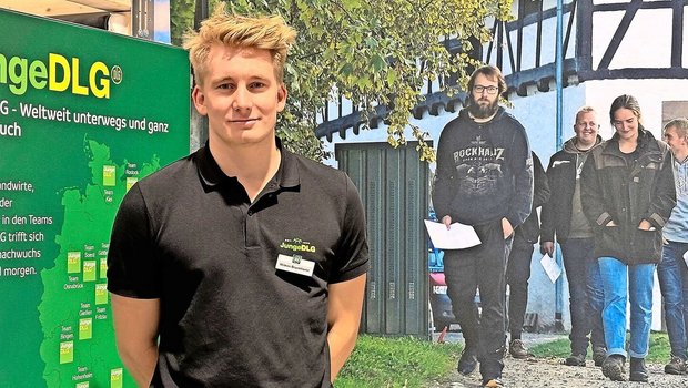 Der Landwirt und Agr Der Landwirt und Agronom Wilken Brunkhorst spricht am Stand der Jungen DLG von Herausforderungen, die jenen in der Schweiz ähneln.