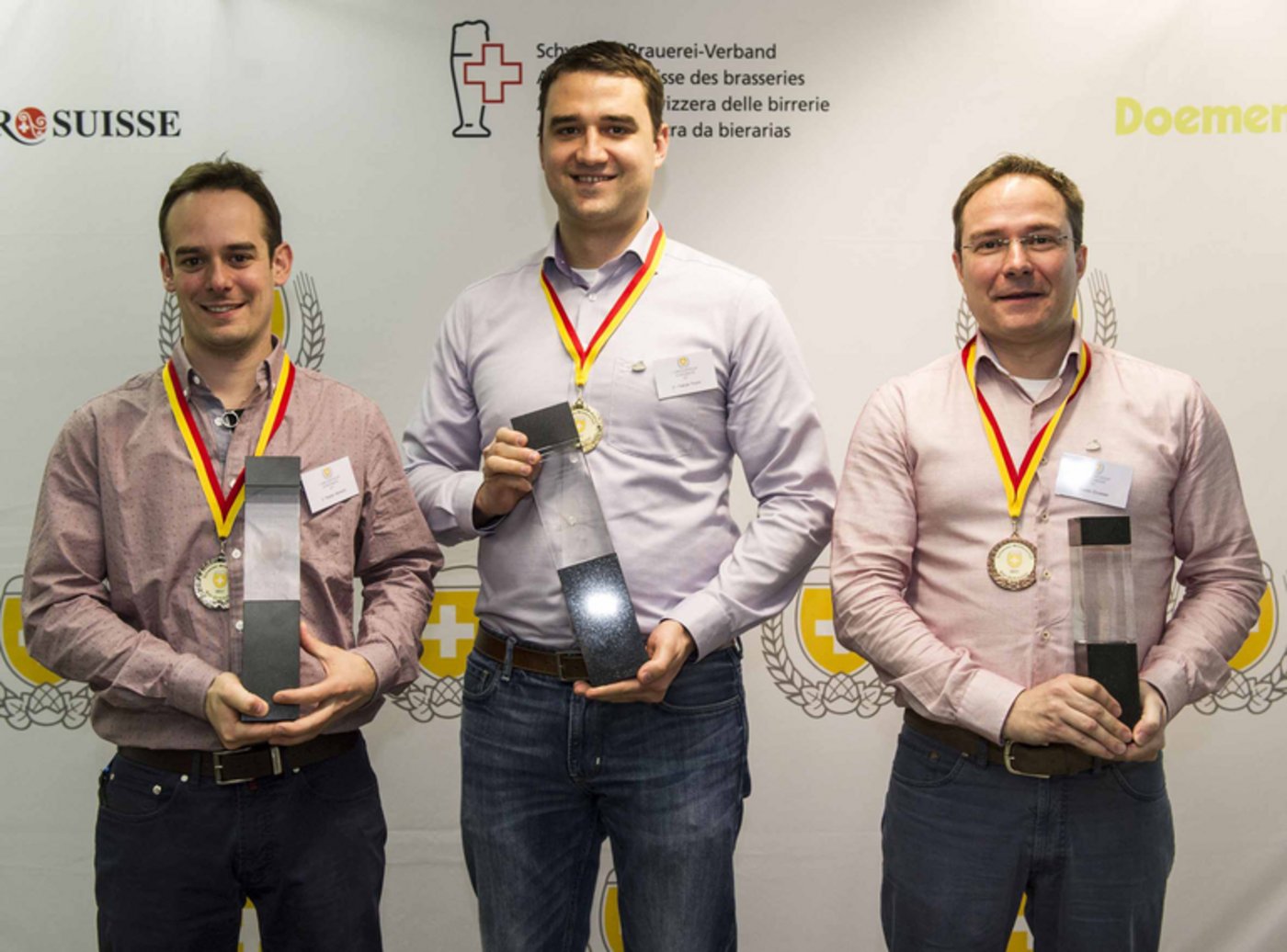 Patrick Thomi gewann die Scheizermeisterschaft der Bier-Sommeliers vor Fabian Albrecht und Martin Droeser. (Bild Tobias Stahel)