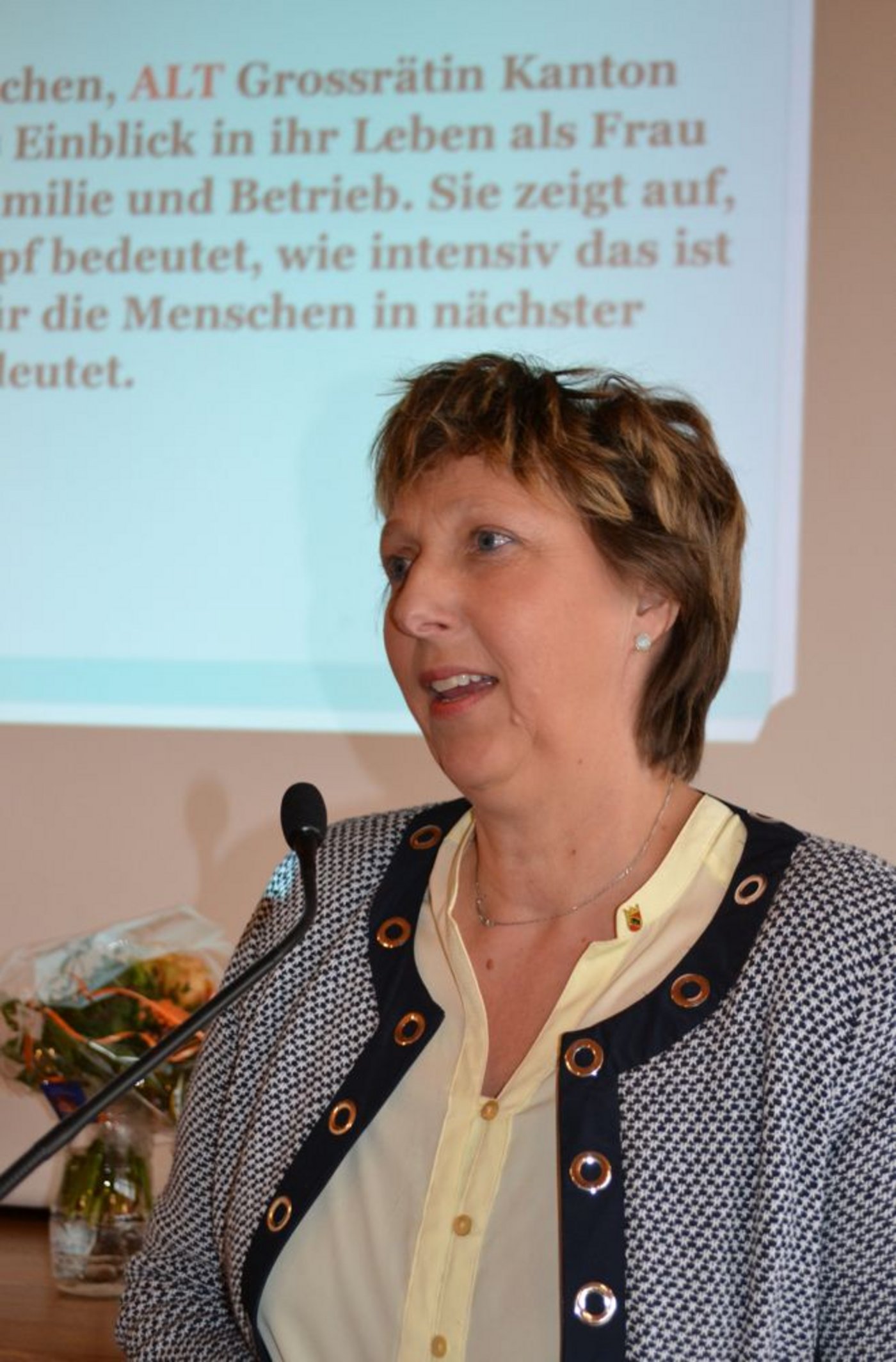 «Ihr seht nun, wie eine Alt Grossrätin aussieht», witzelte Béatrice Struchen, die 2014/15 höchste Bernerin war. (Bild Alois Heinzer)