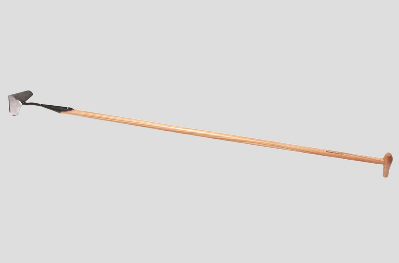 Leichter jäten mit einer Herzschuffel des deutschen Herstellers Krumpholz. 