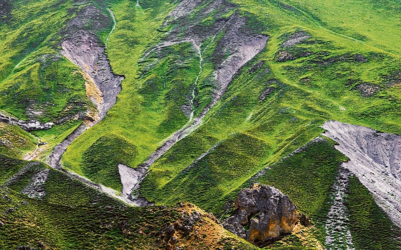 Ohne Beweidung: Erosion in Hängen des Schweizer Nationalparks. 
