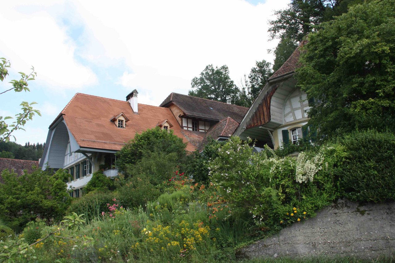 Die Hofenmühle in Wohlen b. Bern hat eine bewegte Vergangenheit. sie ist nicht mehr in Betrieb, dient jedoch als Schaumühle. (Bild Andrea Wyss) 