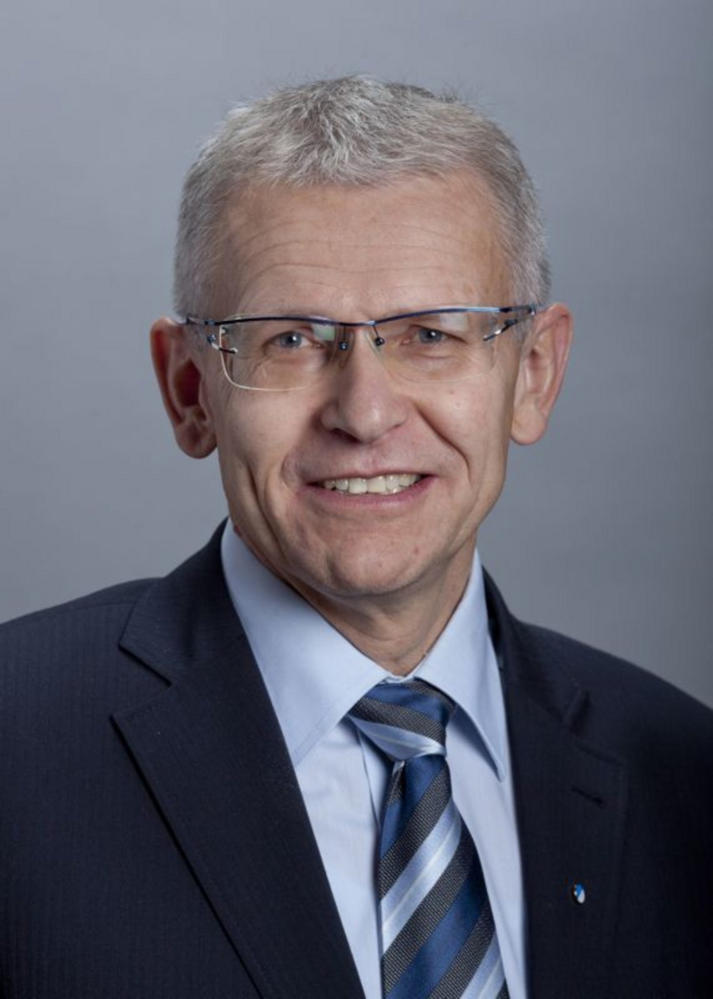 Nationalrat Leo Müller ist mit dem Bericht auf den ersten Blick zufrieden. (Bild zVg)