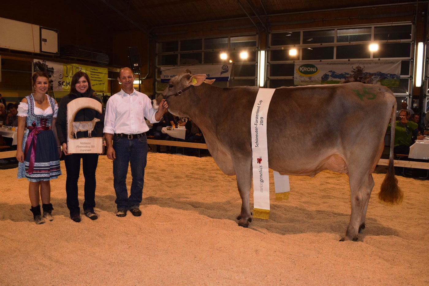 Silvana von Bruno Manser wird in Istighofen Miss Schöneuter und Vize-Champion.