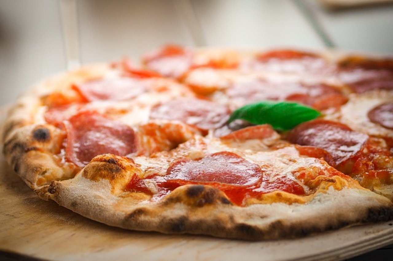 Auch auf Salami-Pizzen wurden Listerien gefunden. (Bild Pixabay)