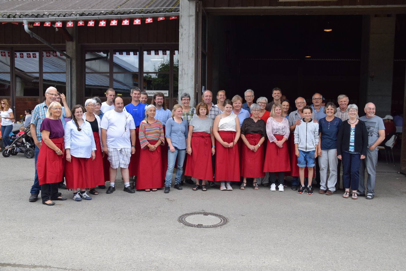 ... wiederum auf ein grosses Helferteam zählen durfte. (Bilder joy)