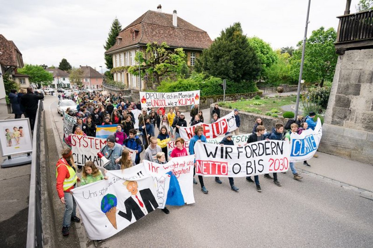 Am 4. Mai 2019 fand in Ins im Berner Seeland die erste Klima-Demo im ländlichen Raum statt. (Bild Klimastreik)