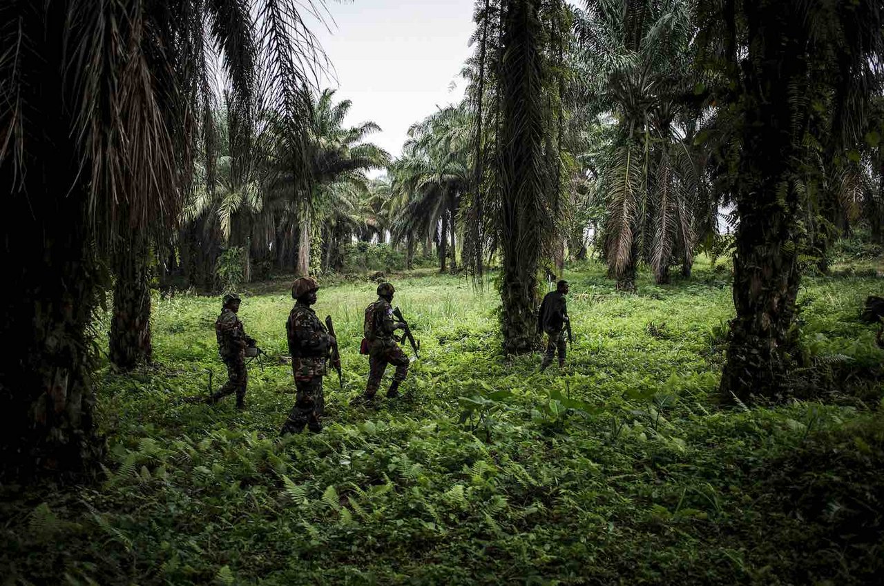 Soldaten auf Patrouille gegen die ADF, eine teils islamistische Rebellengruppe Ugandischer Herkunft. Beni, Demokratische Republik Kongo, 13. Nov. 2018. © World Press Photo (Bild: John Wessels)