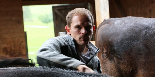 Sepp Dähler verkauft etwa zwei Drittel des Fleischs an Privatpersonen. (Bild: Eveline Dudda)