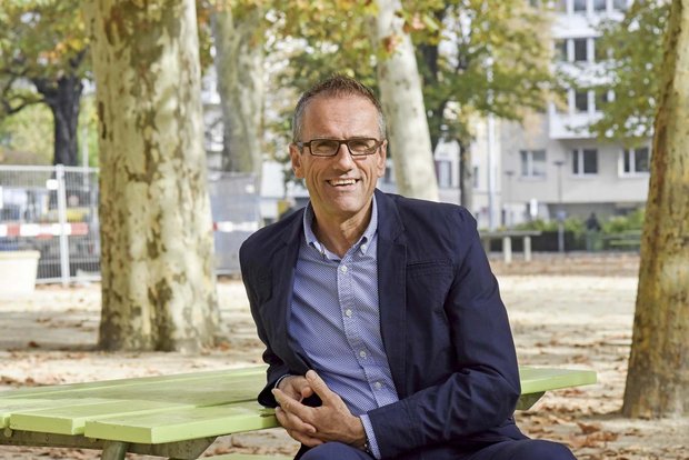 «Es kann dem Tier nur gut gehen, wenn es auch dem Bauer gut geht» Stefan Flückiger, Geschäftsführer Agrarpolitik beim Schweizer Tierschutz: Der STS fährt derzeit eine grossangelegte Kampagne mit dem Titel «Absatzoffensive Labelfleisch». (Bild STS)