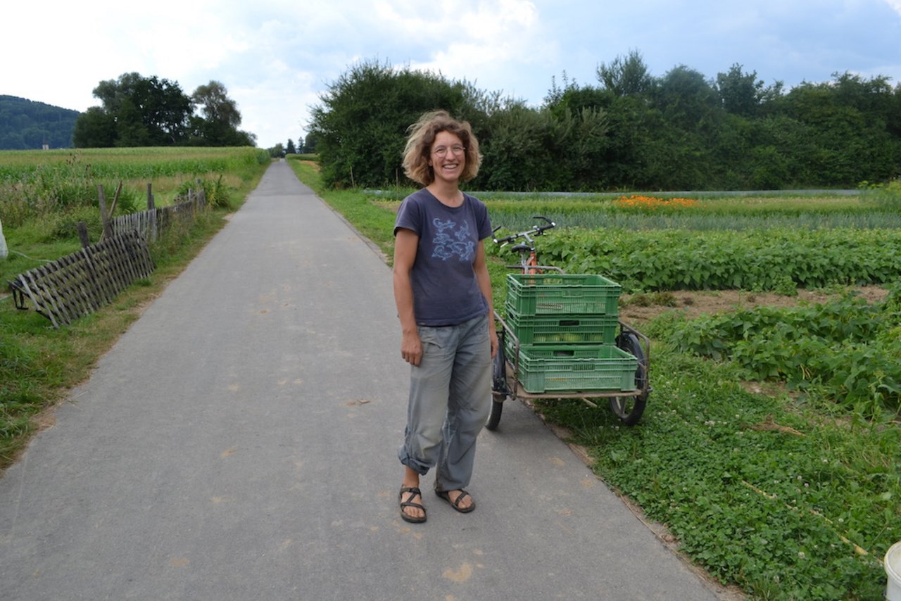 Ursina Eichenberger hat zusammen mit ihren Mitstreitern ein Projekt für solidarische Landwirtschaft in Dietikon ZH gestartet. (Bild jsc)