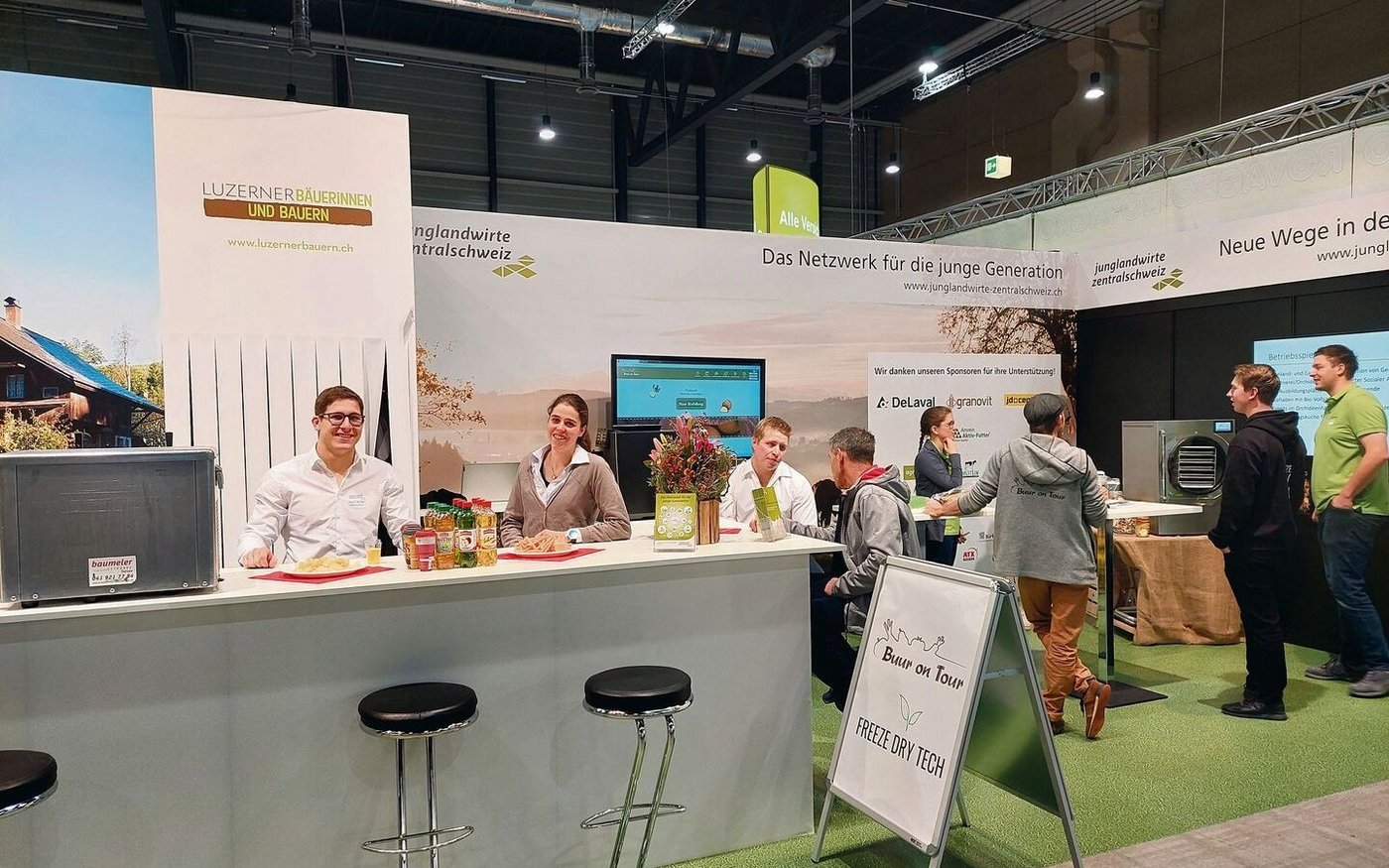 Treffpunkt Suisse Tier: Am Stand der Junglandwirte Zentralschweiz bei den Luzerner Bauern wird zurück, aber auch nach vorne geschaut. 