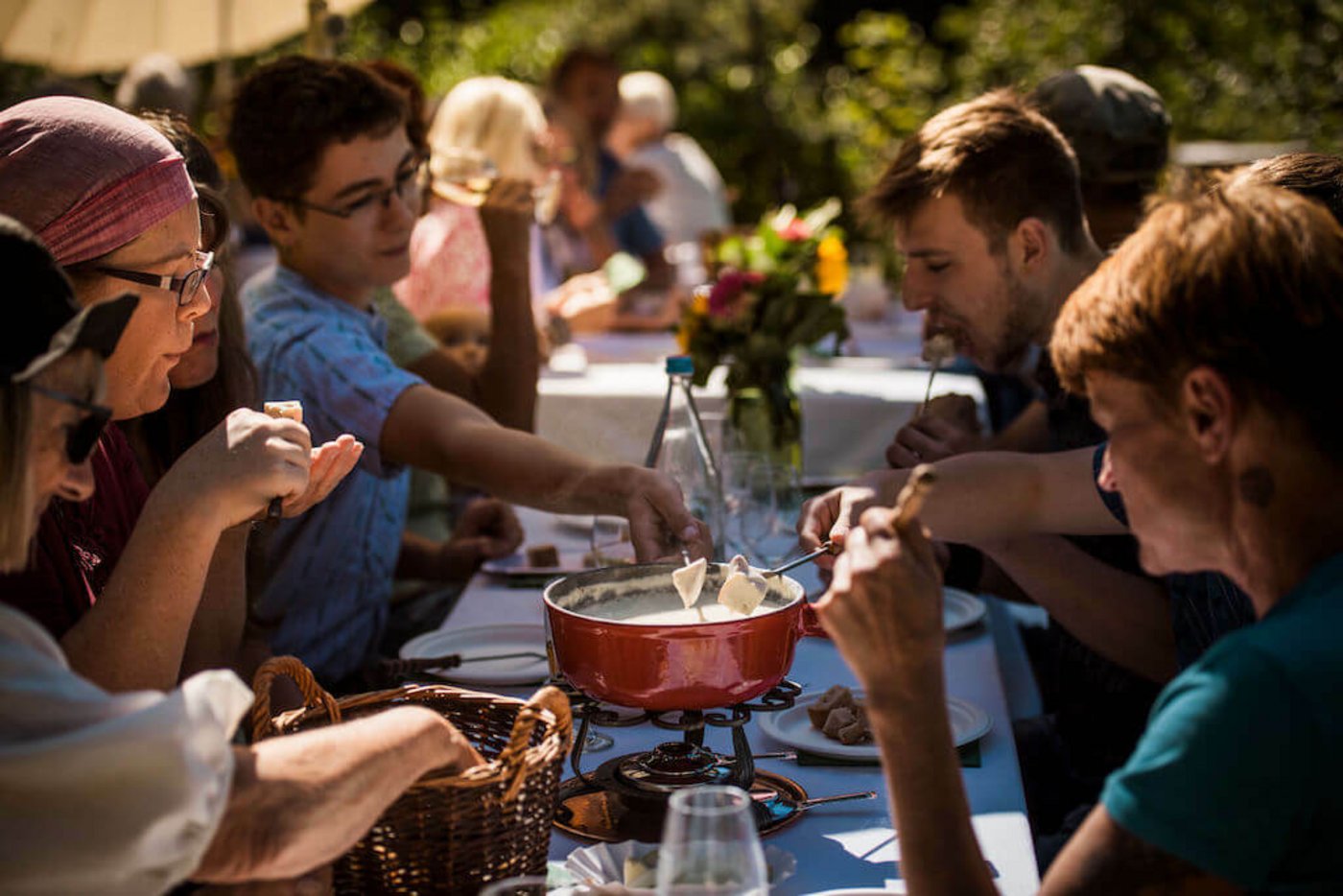 Das vegane Fondue sei häufig bestellt worden, schmecke aber etwas anders als die traditionelle Version aus geschmolzenem Käse.