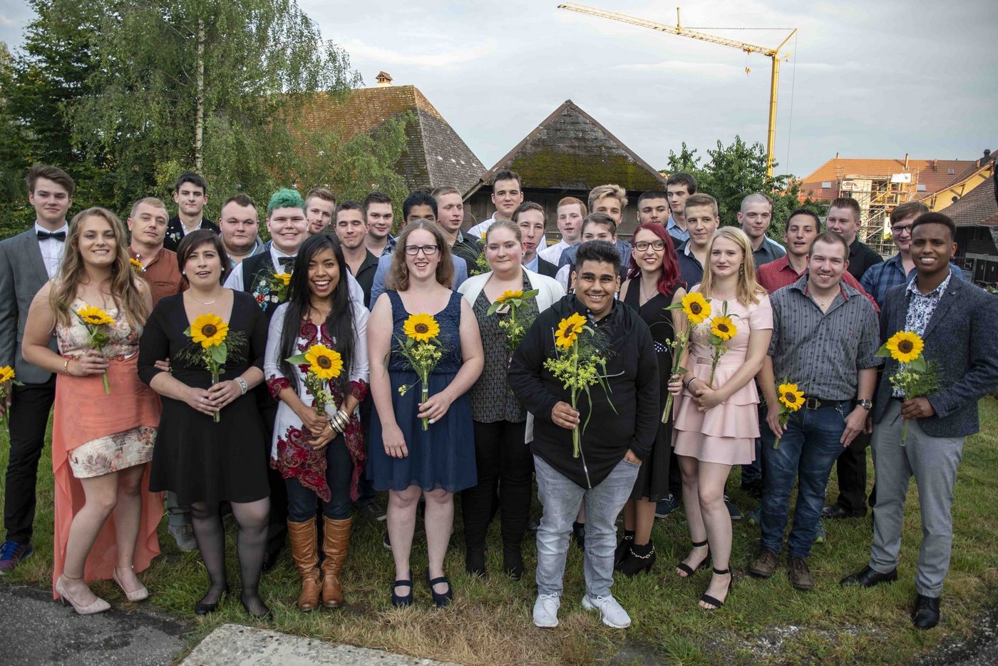 Die 34 neuen Fachkräfte der Milchwirtschaft starten in ihre berufliche Zukunft. Sie alle haben ihr Fähigkeitszeugnis oder ihr Berufsattest an der Diplomfeier erhalten. (Bild zVg) 