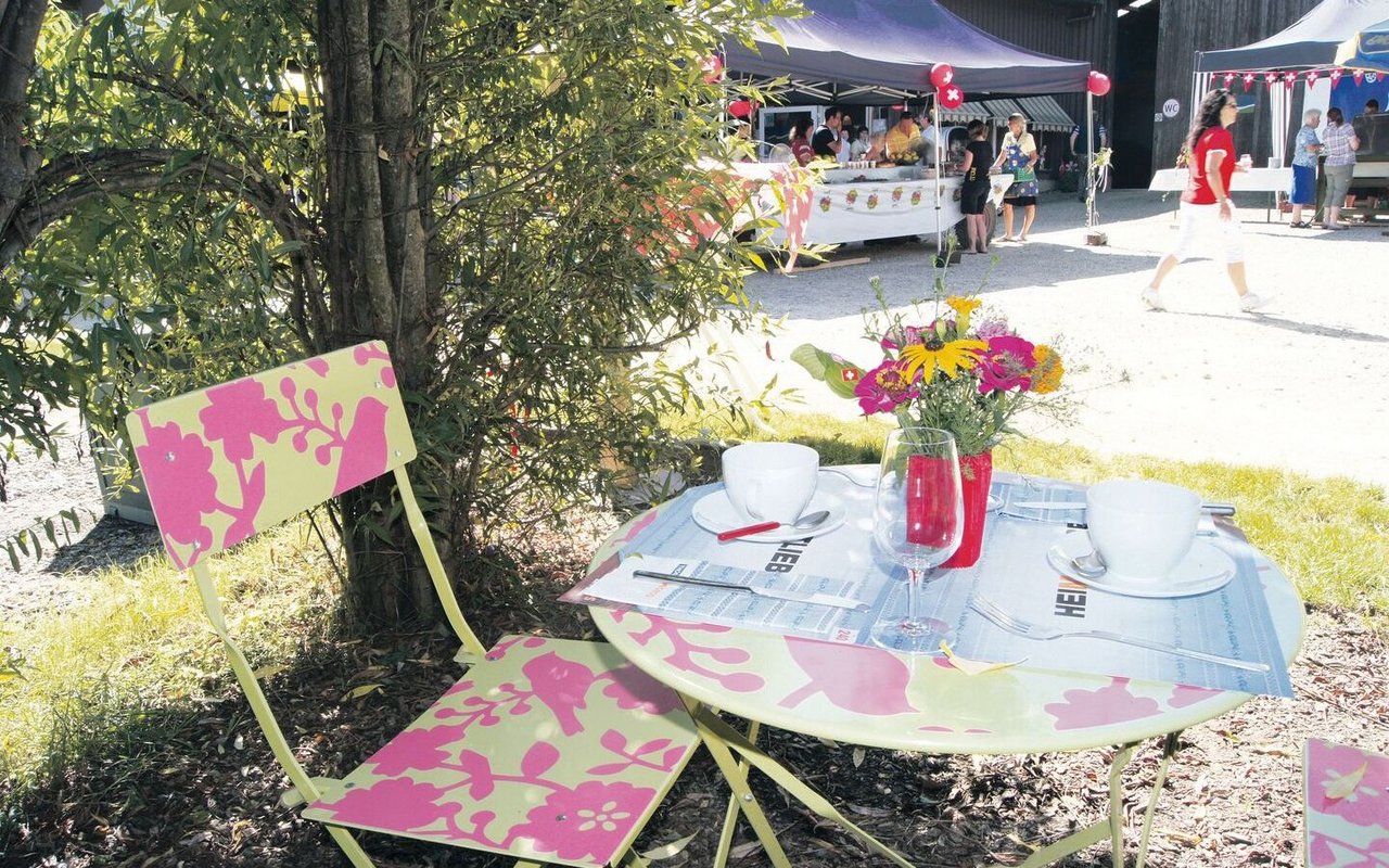 So idyllisch wie hier im Aargau geht es selten zu und her rund um den 1.-August-Brunch. Der Aufwand für die Anbieter ist gross.