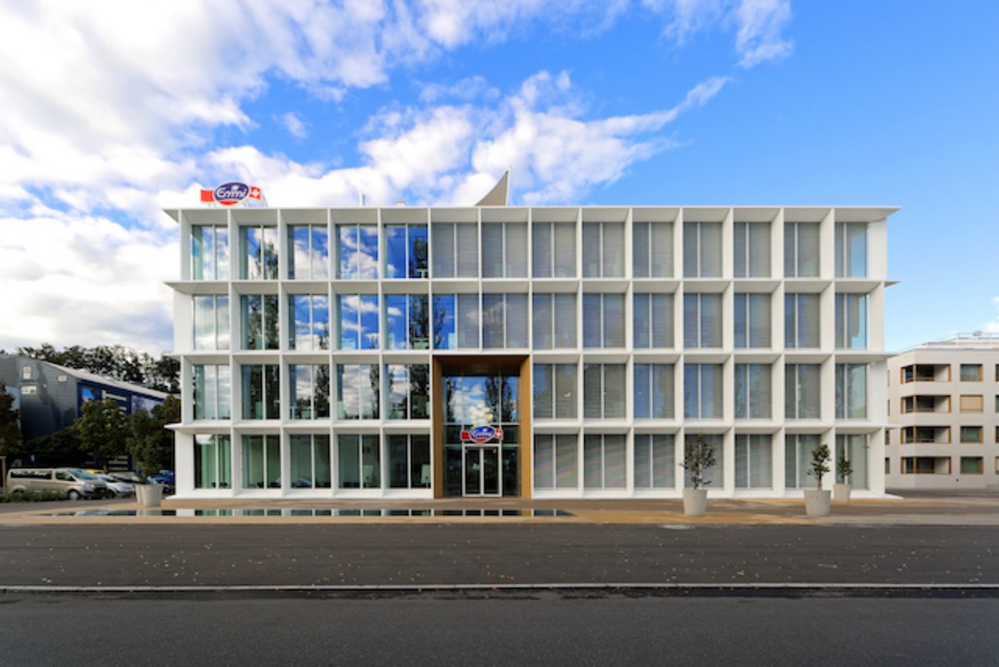 Zwar musste Emmi etwa höhere Transportkosten in den USA schultern. Doch der Milchverarbeiter setzt zugleich noch stärker auf hochwertige Markenprodukte, bei denen er mehr Marge einheimsen kann. (Bild Emmi)