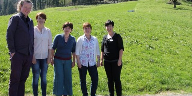 Neuer Vorstand: Urs Urech, Martina Dumelin, Regina Hurni, Andrea Bory (Präsidentin), Mirjam Hofstetter (v.l.n.r.). Es fehlen: Raymond Anliker, Barbara Dönz. (Bild zVg)