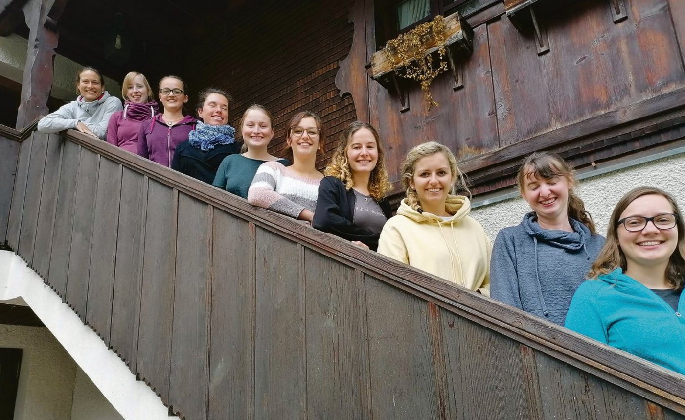 Die Absolventinnen konnten den Intensivkurs erst im Herbst abschliessen. Die verschobene Diplomfeier konnte erneut wegen Corona nicht durchgeführt werden.(Bild zVg)