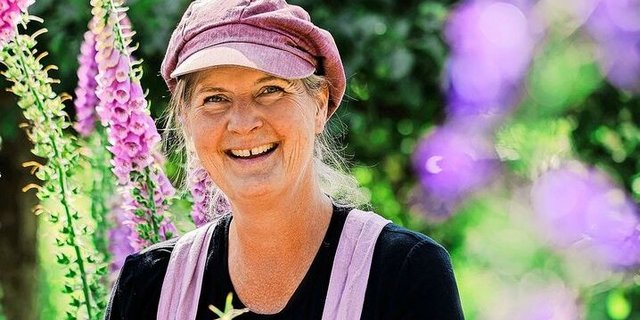 Carmen von Ballmoos ist begeisterte Blumengärtnerin, auch wenn die Zeit dafür neben ihrem Job oft knapp ist.