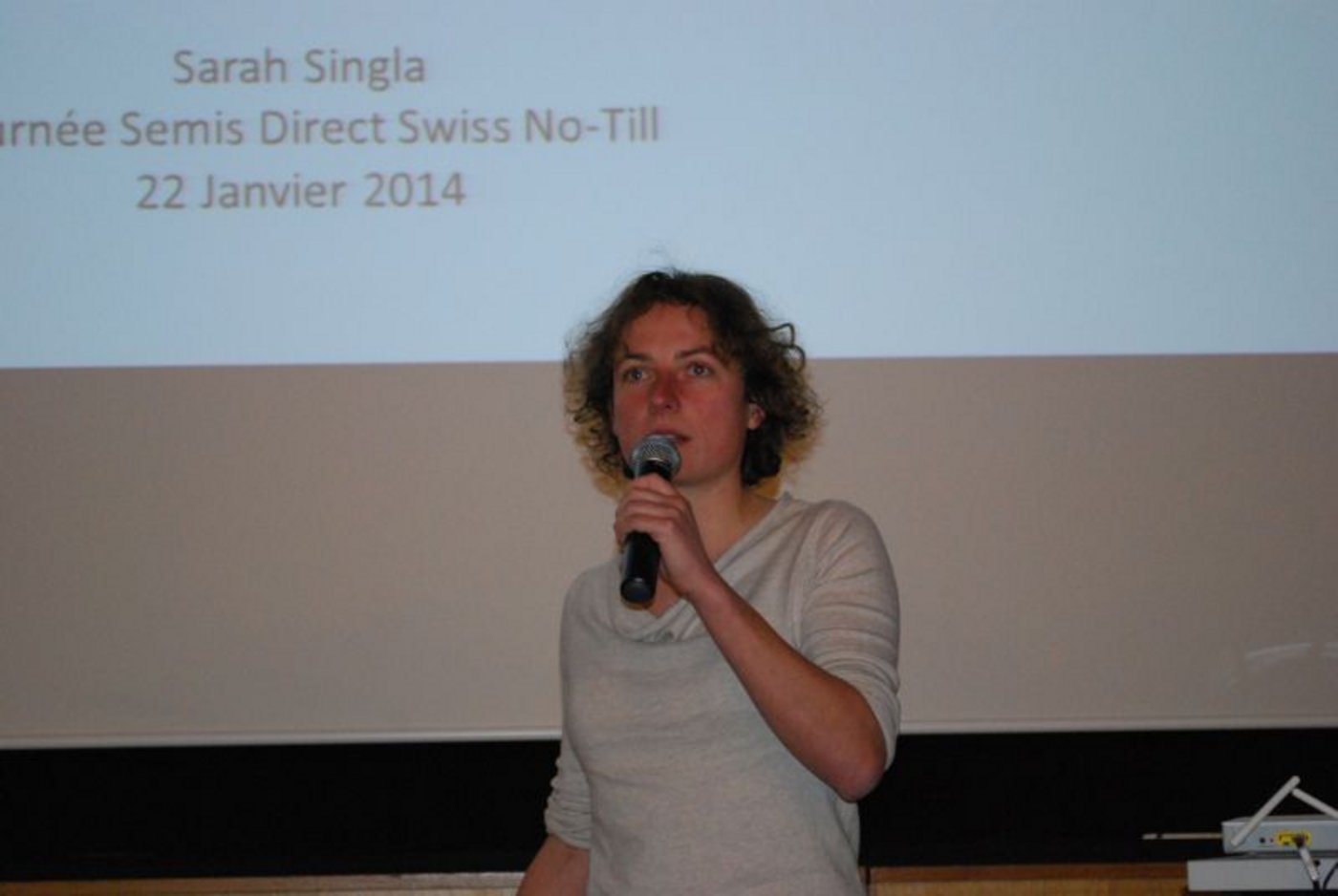 Sarah Singla ist eine Überzeugte Direktsäerin aus Frankreich.