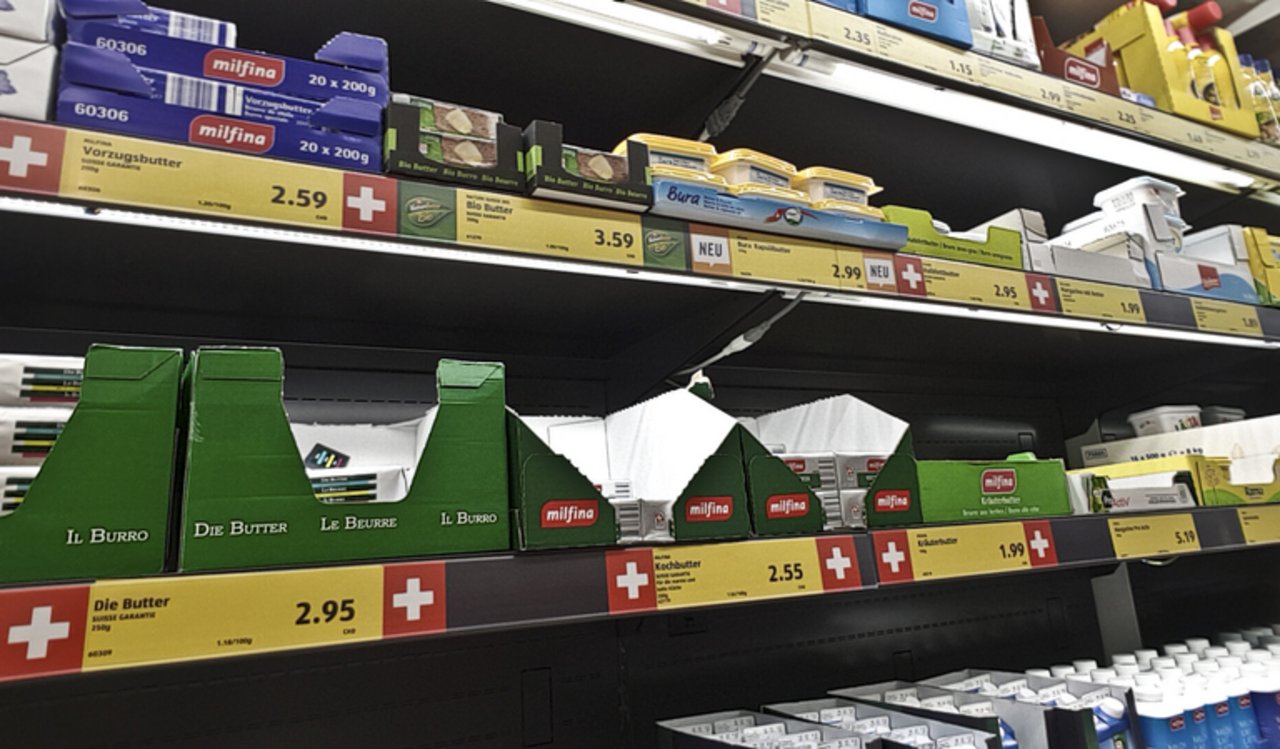 In der Schweiz kostet Butter aktuell derzeit teilweise weniger als in Österreich. (Bild ji)