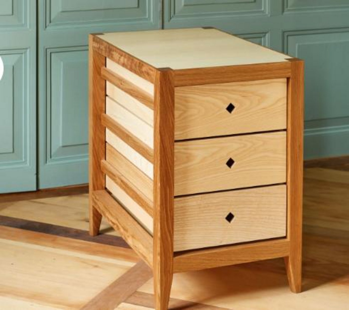 Am Berner Holztag wurde die "Collection Lorraine" aus Schweizer Holz vorgestellt. Der Rohstoff sei nachhaltig und felxibel, wurde erläutert. (Bild Freiluft)