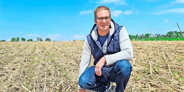 Für Andreas Indermühle ist es ein Herantasten, die Verhältnisse der Nährstoffe in seinen Böden auszutarieren. Deutsche Ackerbauern würden teilweise aufs Gramm genau die Laborempfehlungen umsetzen, schildert er. 