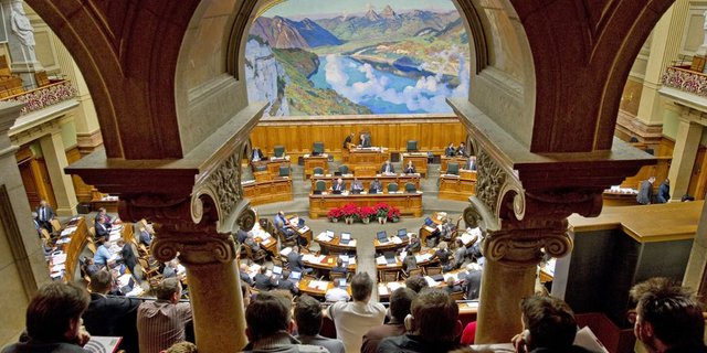 Der Nationalrat beauftragt den Bundesrat per Motion, das Konzept der Pflichtlagerhaltung zu überprüfen. (Symbolbild parlament.ch) 