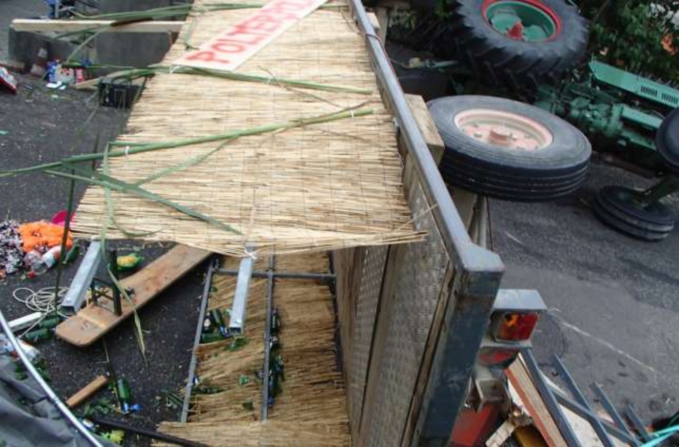 Laut Kapo Aargau war der Anhänger nicht mit Bremsen ausgestattet. (Bild Kapo Aargau)