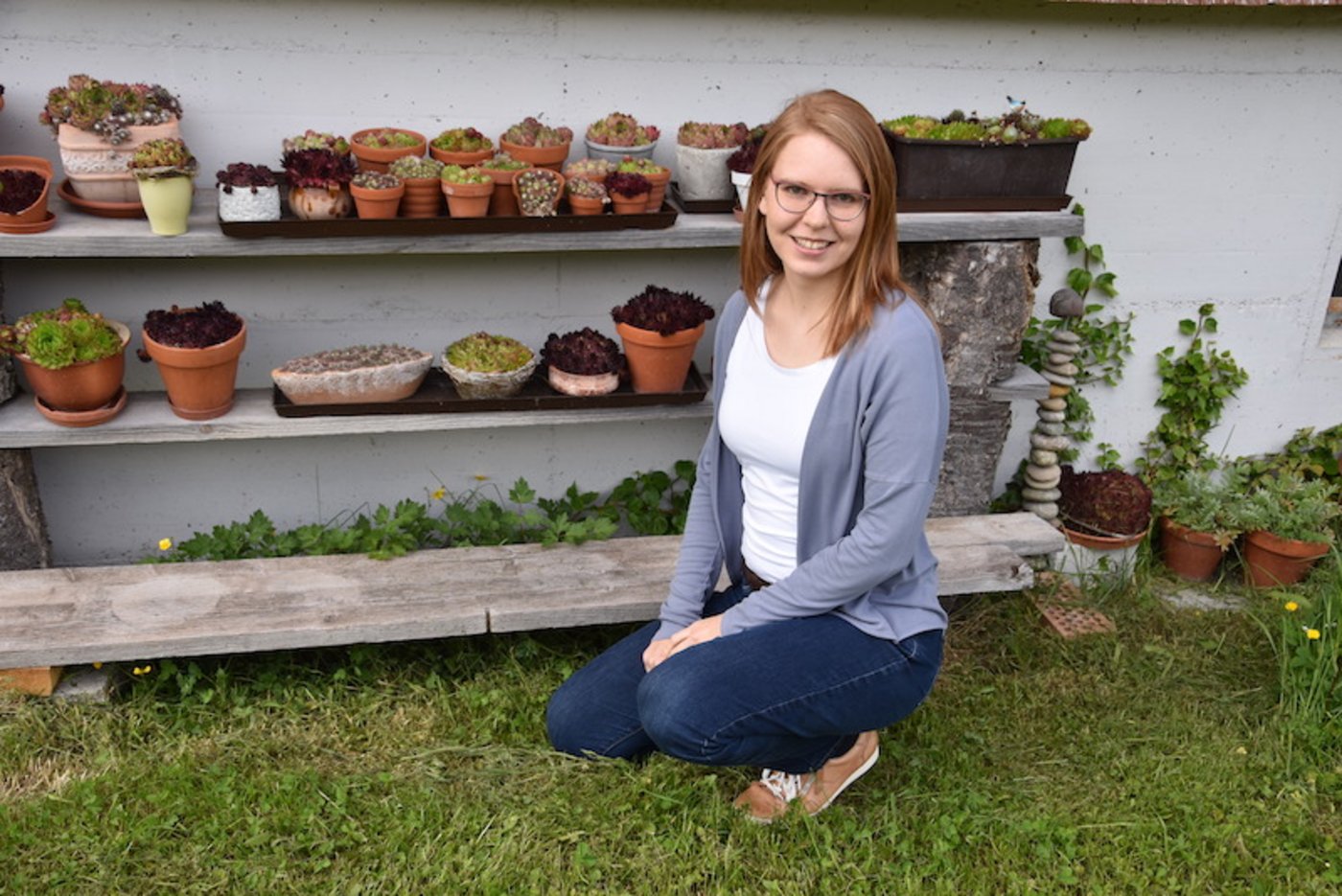 Sobald die Kühe auf der Alp sind und Corona es zulässt, will Maria Stadelmann ihren Abschluss mit der Familie feiern. (Bild Barbara Heiniger)